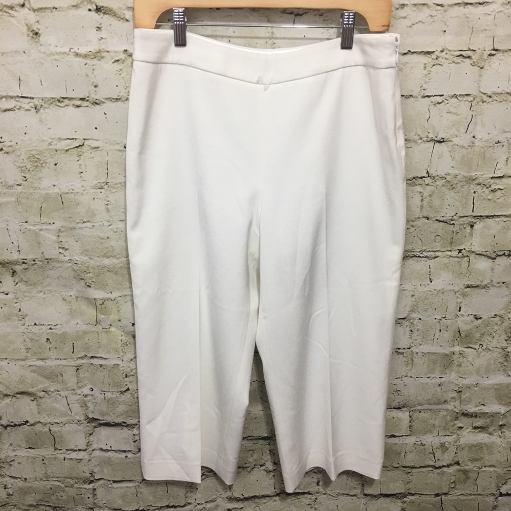 WHBM White Dressy Lined Capris